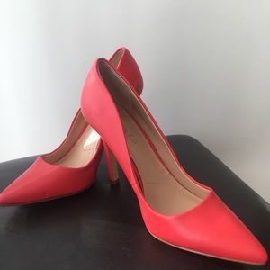 3.5-inch heels.